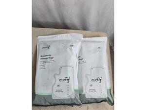 Motif Medical Breastmilk Storage Bags BPA-Free Leak-Proof Freezer Safe